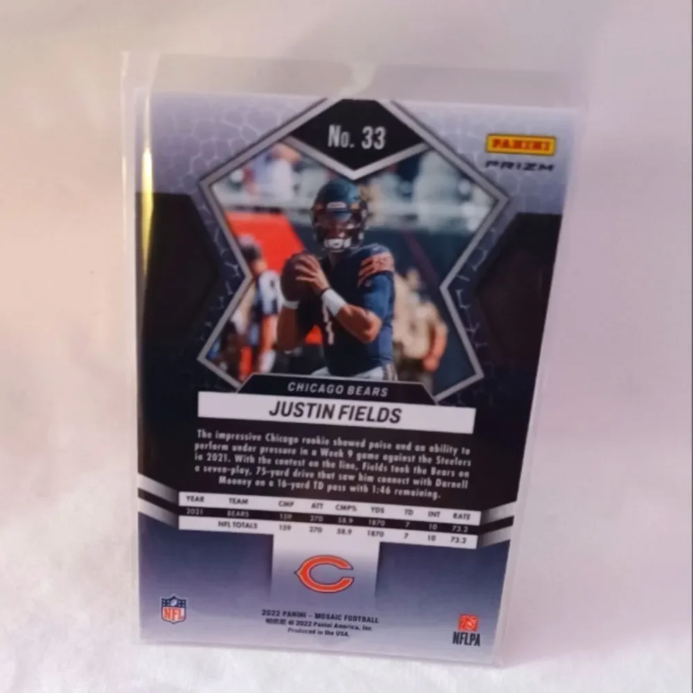 Justin Fields 2022 Panini Silver Mosaic Prizm #33 Chicago Bears